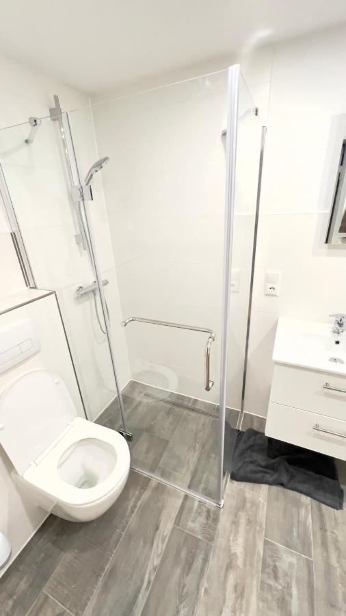 Geraeumiges City-Apartment Mit 2 Badezimmer Und Parkplaetzen D46-Og Oldenburg Eksteriør billede