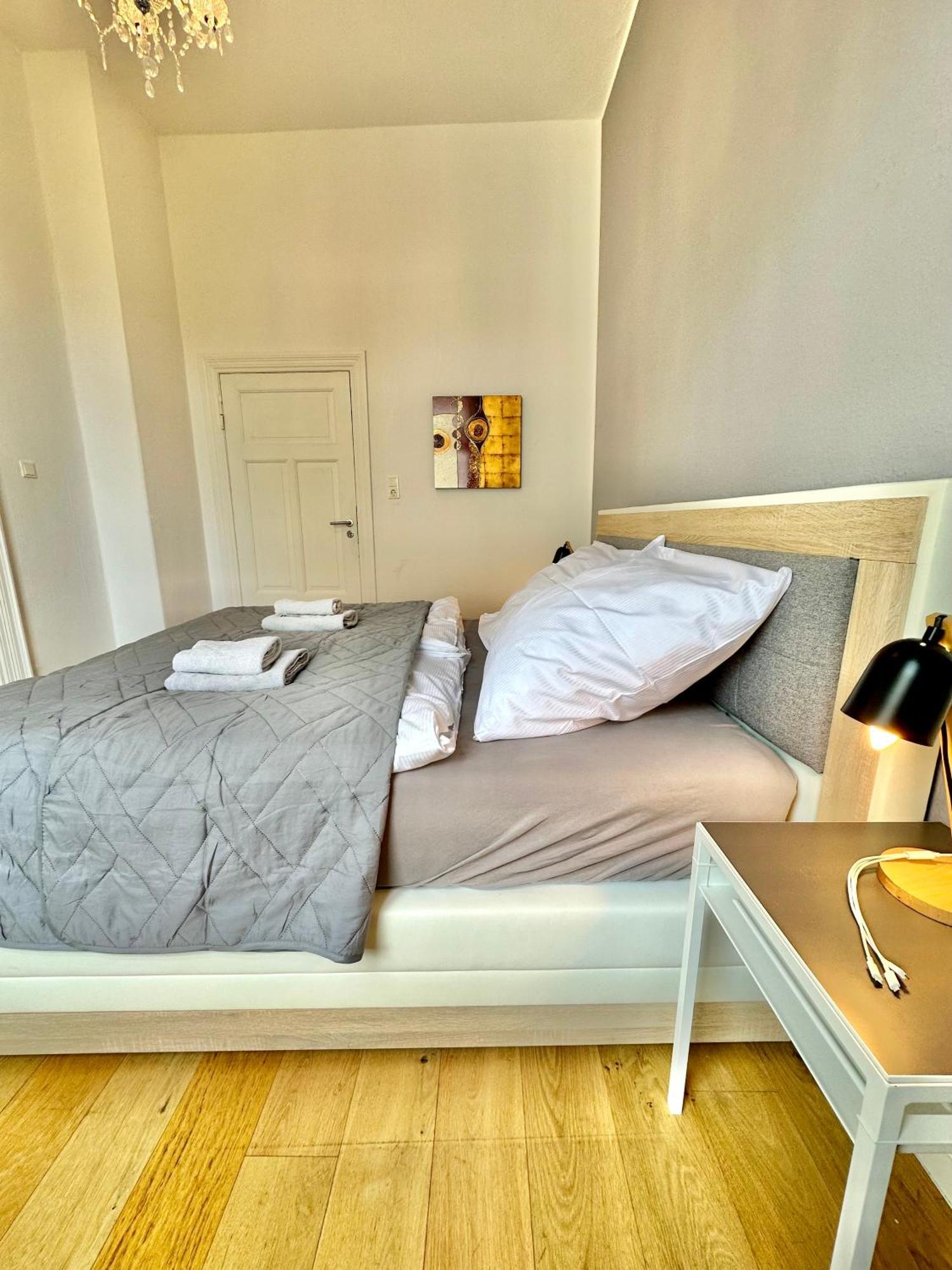 Geraeumiges City-Apartment Mit 2 Badezimmer Und Parkplaetzen D46-Og Oldenburg Eksteriør billede